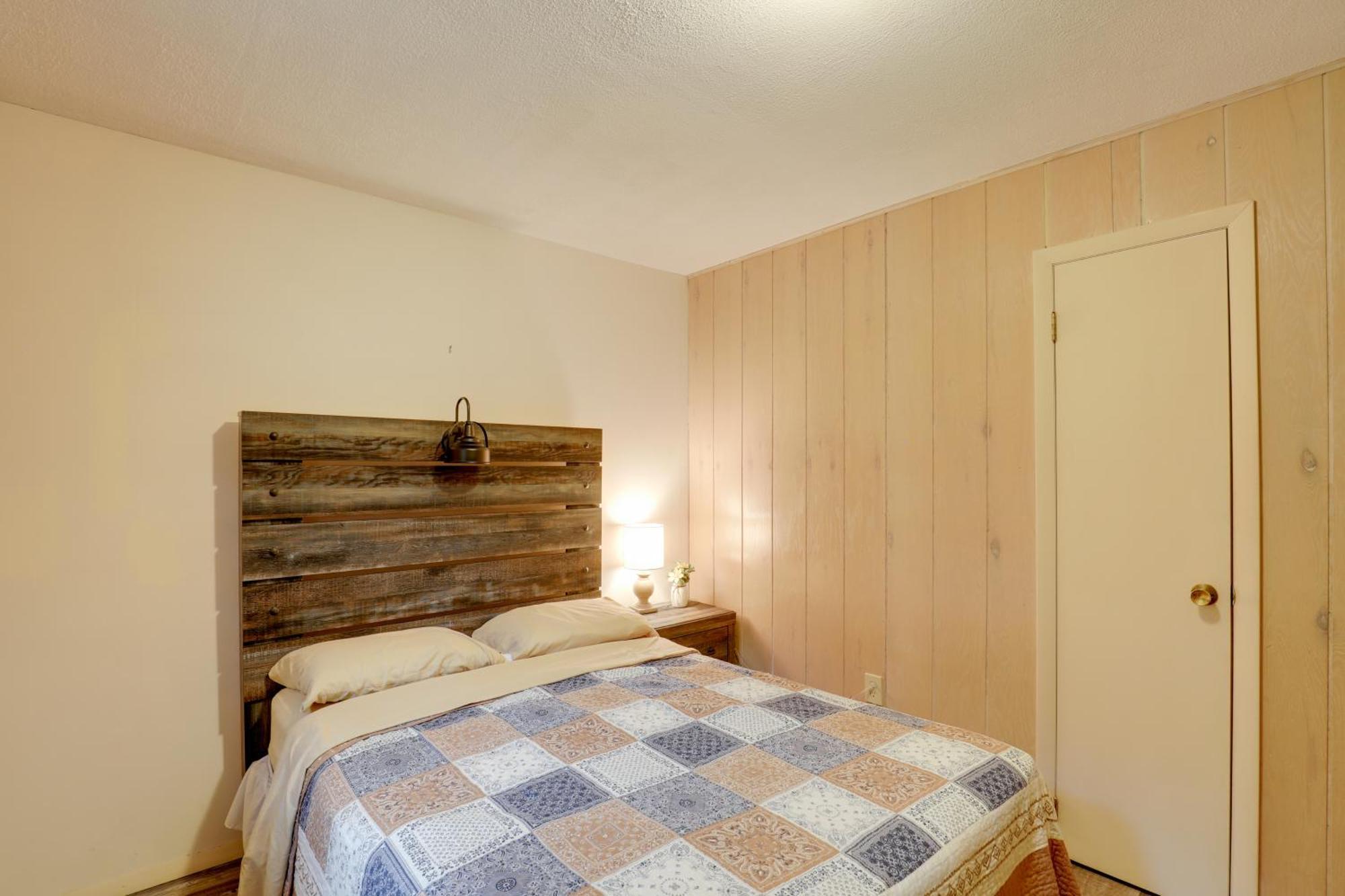 Riverfront Hot Springs Cabin With Private Hot Tub! Εξωτερικό φωτογραφία