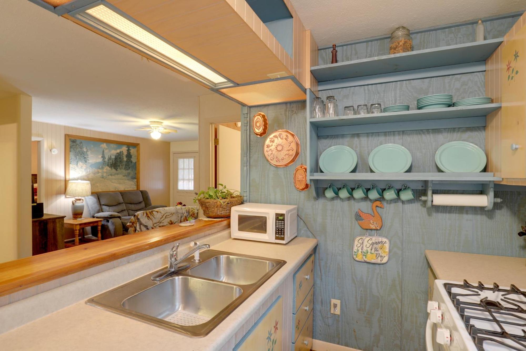 Riverfront Hot Springs Cabin With Private Hot Tub! Εξωτερικό φωτογραφία